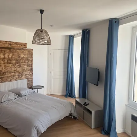 Centre Apartment *